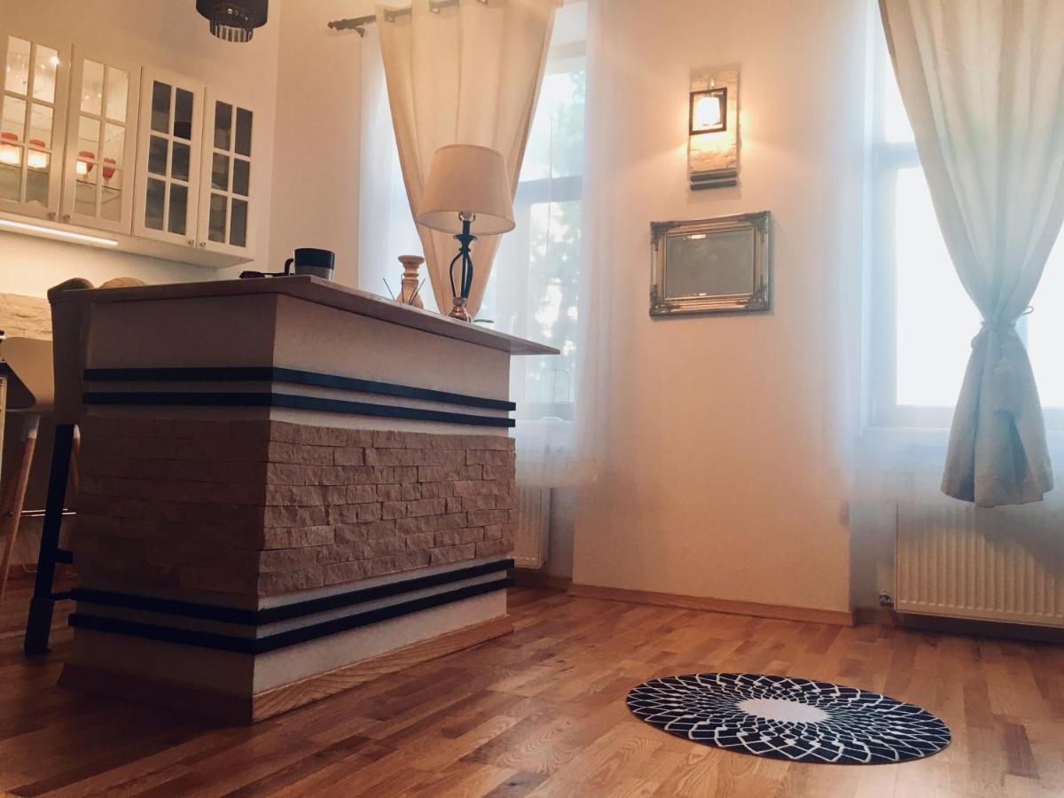 Lux Ultracentral Cluj-Napoca Eksteriør billede